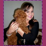 "Delabea Gabbana"
Caniche roja con Karina en Pitalito (Colombia).
